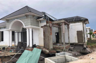 79 biệt thự xây trái phép ở Phú Quốc: Yêu cầu phá dỡ tường rào