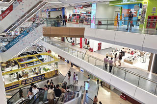 Đua nhau mở rộng mặt bằng bán lẻ