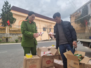 Lâm Đồng: Bắt giữ 2 đối tượng mua bán hàng hóa, thực phẩm giả