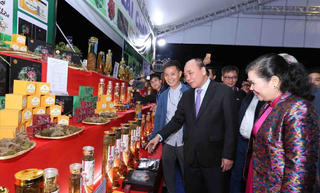 Lần đầu tiên tổ chức Hội chợ Sâm Lai Châu