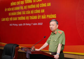 Bộ trưởng Bộ Công an làm việc với Ban Thường vụ Thành uỷ Hải Phòng