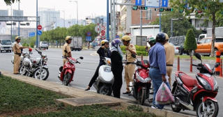 Xe không chính chủ và lỗi không sang tên xe bị phạt bao nhiêu?