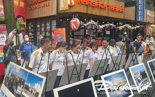 Trưng bày 99 tác phẩm ảnh 'Yêu lắm Trường Sa ơi'