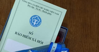 Nghỉ ốm trên 14 ngày có phải đóng bảo hiểm xã hội không?