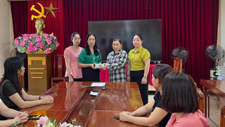 Hà Nội: Trao hơn 200 triệu đồng ủng hộ học sinh mắc bệnh ung thư xương