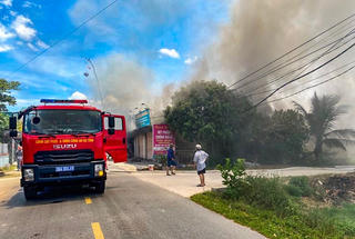 Hoả hoạn thiêu rụi cửa hàng vật liệu gia dụng ở Hà Tĩnh