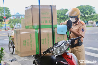 TPHCM xử phạt hơn 10.000 trường hợp xe tự chế, chở hàng cồng kềnh