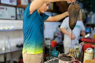 Thơm mãi cà phê “vợt”