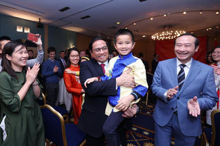 Tấm lòng son với quê hương, đất nước