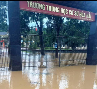 Hà Tĩnh: Mưa lớn, hơn 4.300 học sinh ở một huyện miền núi phải nghỉ học