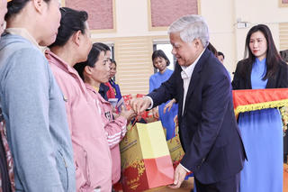 Hơn 4.742 tỷ đồng chăm lo Tết cho người nghèo