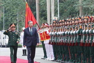 Tổng Bí thư dự kỷ niệm 80 năm Ngày truyền thống Tổng cục Chính trị QĐND Việt Nam