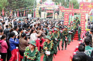 Hơn 1.200 thanh niên Lâm Đồng vững tin lên đường nhập ngũ