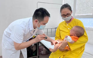 Hà Nội cảnh báo số ca tay chân miệng tăng nhanh, đã có ổ dịch