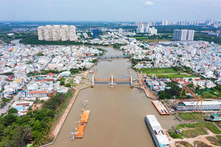 Tái khởi động nhiều dự án 'trùm mền'