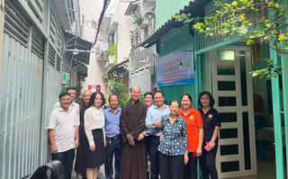 TP.Hồ Chí Minh: Mặt trận quận Gò Vấp và huyện Nhà Bè trao nhà tình thương cho các hộ nghèo