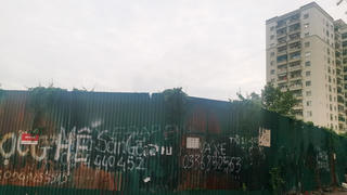 Làm gì với những dự án 'quây tôn'?