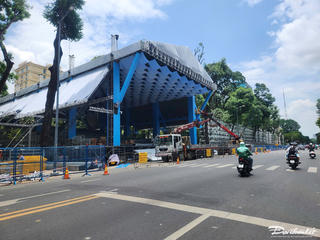 TP Hồ Chí Minh: Gấp rút thi công sân khấu, khán đài cho đại lễ kỷ niệm 50 năm thống nhất đất nước