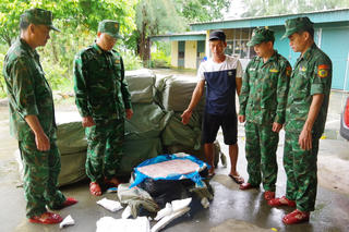 Quảng Ninh: Bắt đối tượng vận chuyển hơn nửa tấn nầm lợn không rõ nguồn gốc