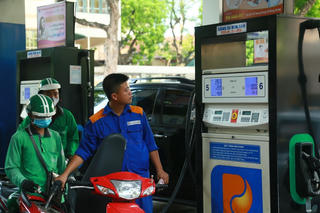 Đổi mới điều hành giá xăng dầu