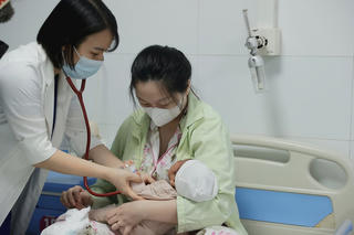 Hà Nội yêu cầu tiến hành giải mã trình tự gen bệnh nhân mắc Covid-19