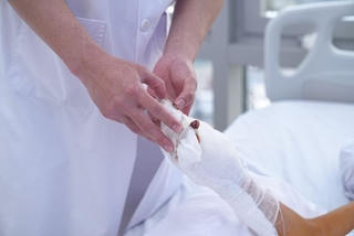 Gần Tết lại lo tai nạn pháo nổ