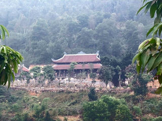 Hà Nội: Mục sở thị loạt biệt phủ, chung cư mini sai phép 'nở rộ' tại huyện Thạch Thất 