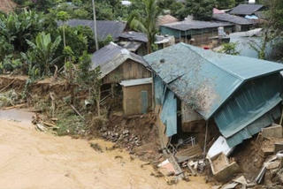 Thủ tướng yêu cầu tập trung tìm kiếm người mất tích do lũ quét ở Điện Biên