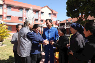 Hạnh phúc trong gian khó