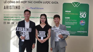 Vợ chồng cầu thủ Quế Ngọc Hải, Trần Thị Hải Linh đồng hành cùng trẻ em nghèo