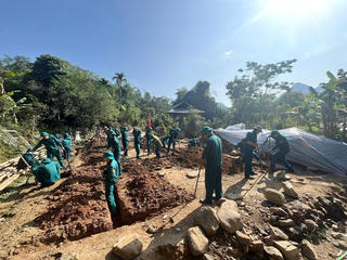 Tăng tốc cán đích xóa nhà tạm