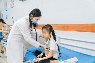 Nhiễm khuẩn huyết ở trẻ: Dễ nhầm với bệnh lý khác