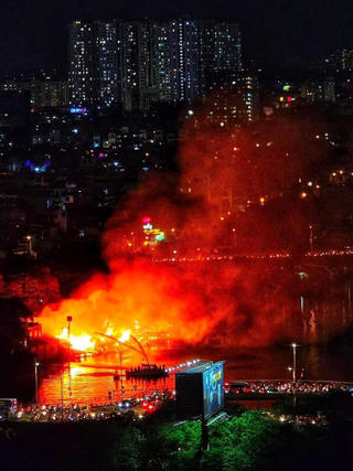 TP HCM: Vụ cháy dãy nhà ven kênh không có thương vong về người