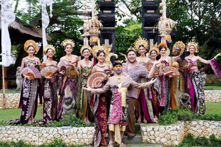 Hoa hậu Lê Hoàng Phương tích cực hoạt động tại nước ngoài sau đăng quang