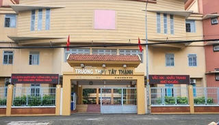 Lạm thu đầu năm: Trường học có phớt lờ quy định?