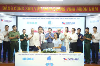 Khởi động Chương trình “Chia sẻ cùng thầy cô” năm 2024