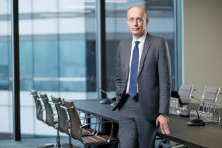 Tổng Giám đốc điều hành Ngân hàng Xuất sắc nhất Việt Nam tiếp tục dẫn dắt Techcombank giai đoạn 2025 – 2030