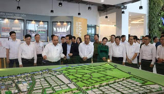 Chủ tịch nước Nguyễn Xuân Phúc tặng 100 nhà tình nghĩa cho hộ nghèo