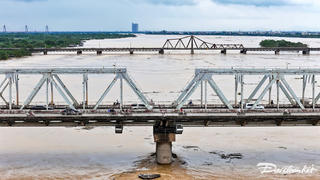 Lũ trên sông Hồng chạm mốc lịch sử cách đây 20 năm