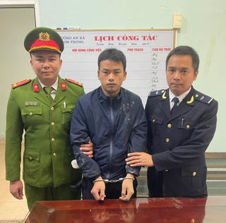 Khởi tố 'con nghiện' tội tàng trữ, sử dụng ma tuý