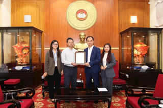 Chung tay, góp sức vì người nghèo