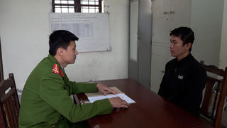 Hưng Yên: Bắt Khẩn cấp đối tượng đập hàng loạt cửa kính xe ô tô để trộm cắp tài sản