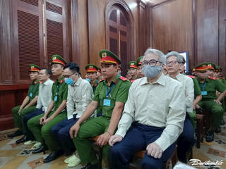 2 cựu lãnh đạo Cục Đăng kiểm trong phiên xét xử đầu tiên 'đại án' tiêu cực ngành đăng kiểm