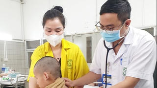 Nguy cơ nhiễm khuẩn khi tiếp xúc bùn đất bẩn