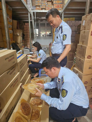 Không mua bánh trung thu mập mờ nguồn gốc