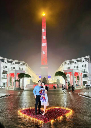 'Phát sốt' với màn cầu hôn lãng mạn tại Danko City