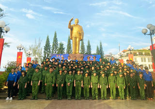 Cần Thơ: Hơn 100 'chiến sĩ nhí' hồ hởi lên đường nhập ngũ