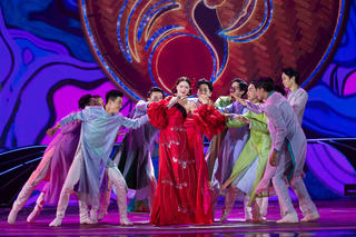 'Bữa tiệc giải trí' mùa Tết