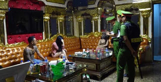 Gần 200 Công an đánh sập ‘động lắc’ nổi tiếng ở Quảng Bình