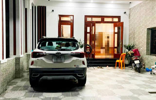 Mâu thuẫn trong tiệc sinh nhật, phá nhầm ô tô người khác